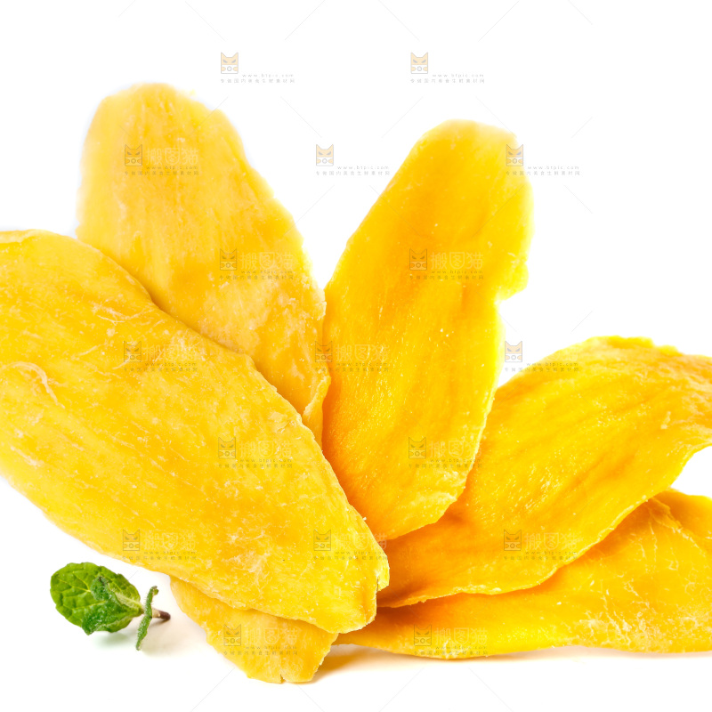 白底上的芒果干切片