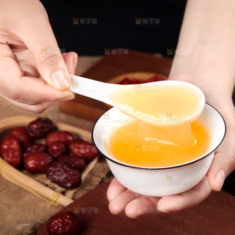 手拿一碗葛根粉