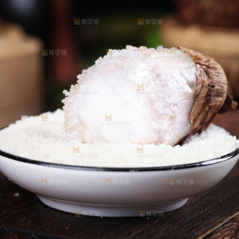 芋头上面粘着白糖