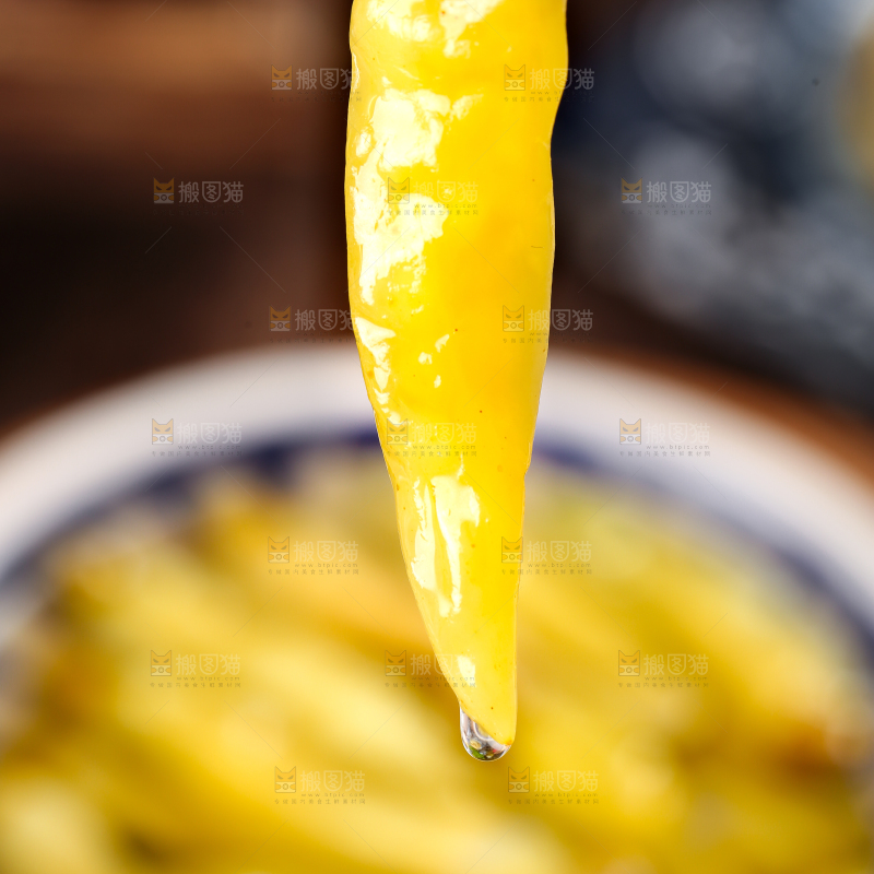 筷子上夹着贵州小米辣