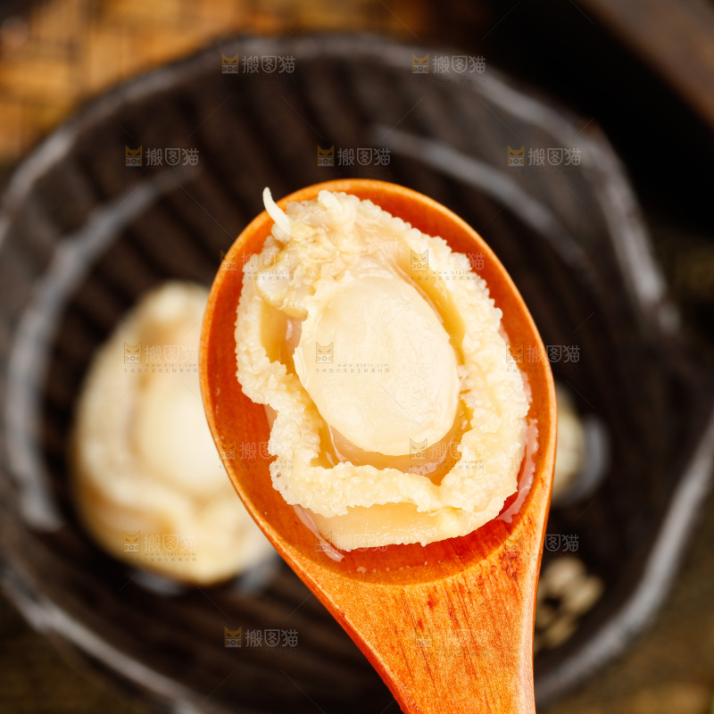勺子里的干鲍鱼