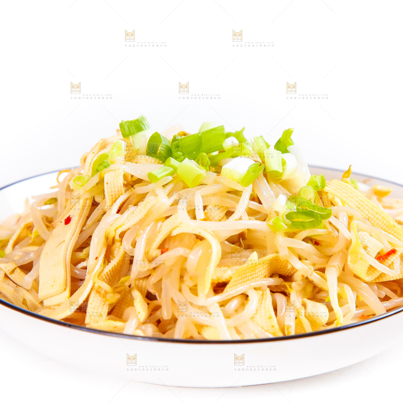 白底上放着一碗豆芽炒千张