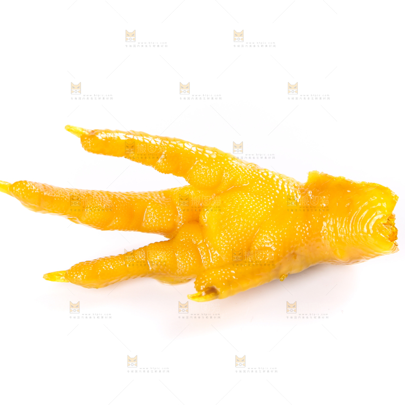 白底上摆放着盐焗凤爪