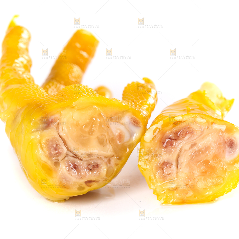 白底上摆放着鸡爪