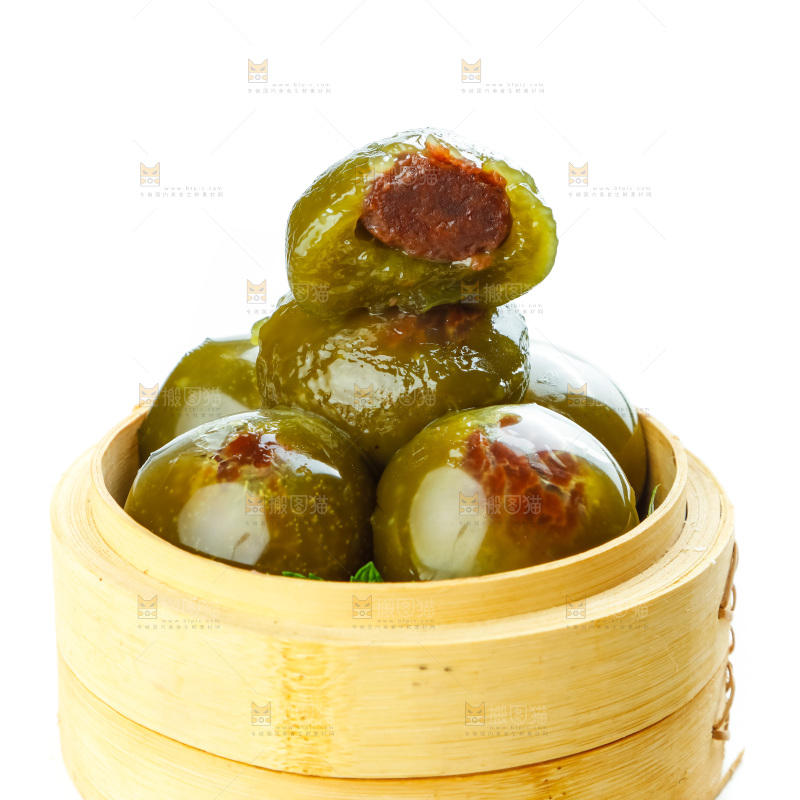 蒸茏里放着青团