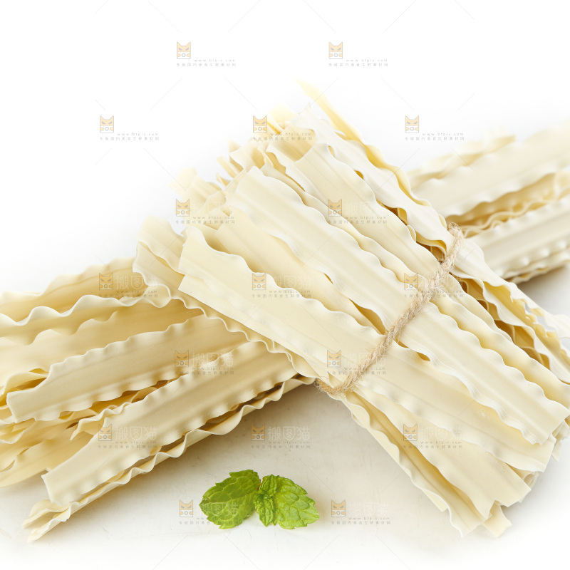 白底上的手工手擀面