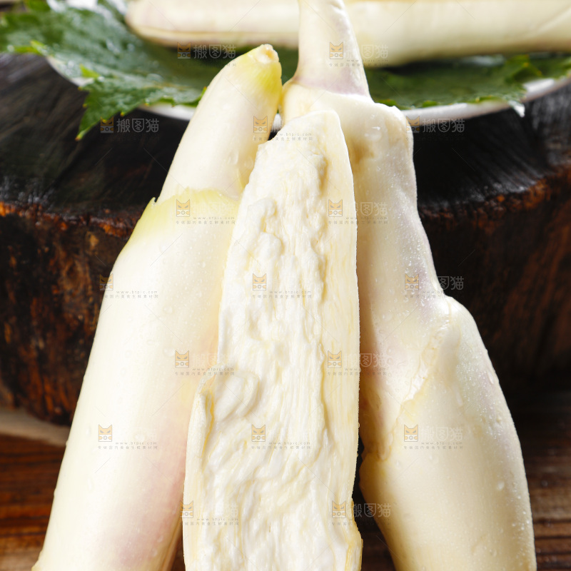 木板上的茭瓜