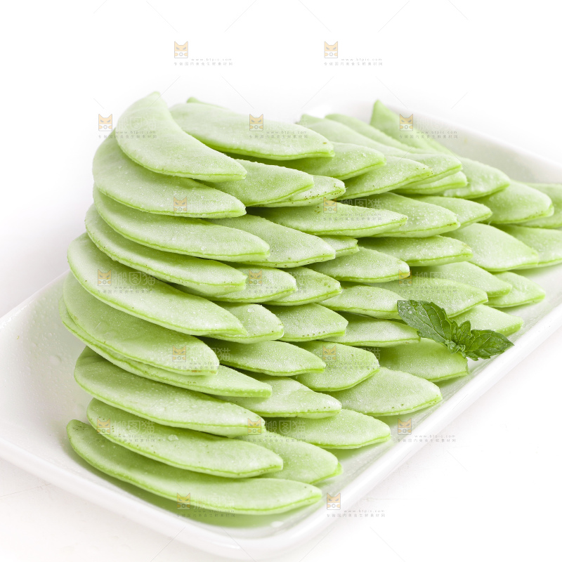 盘子里装着扁豆