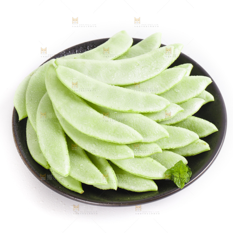 盘子里装着扁豆