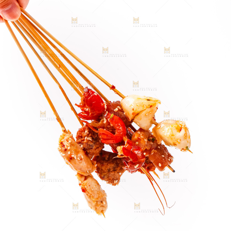 手拿钵钵鸡食材