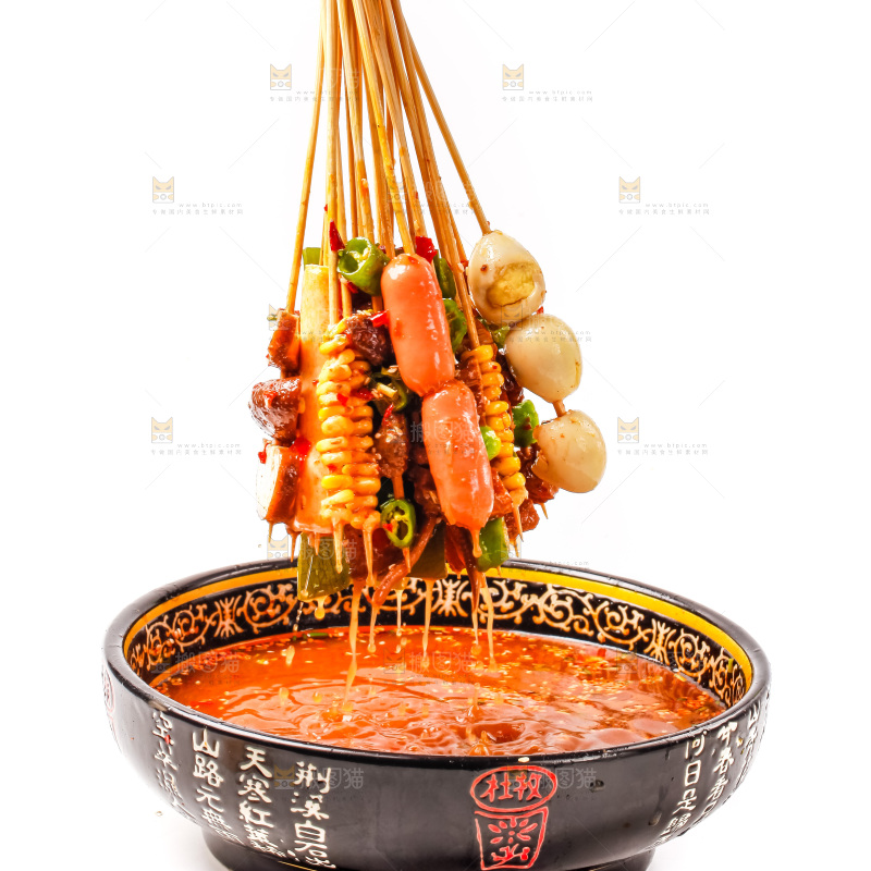 白底上的钵钵鸡
