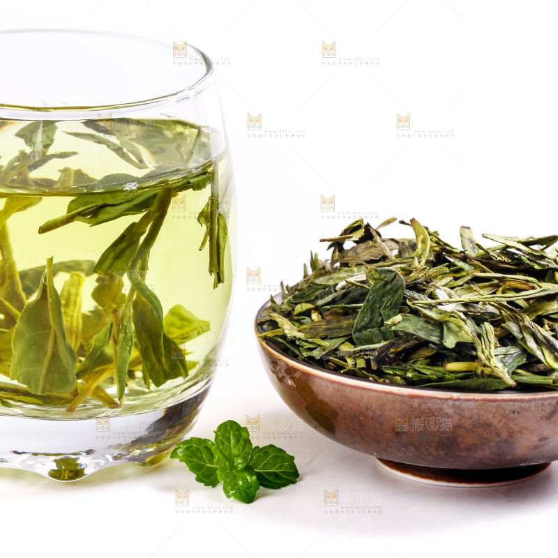 碟子里的绿茶叶