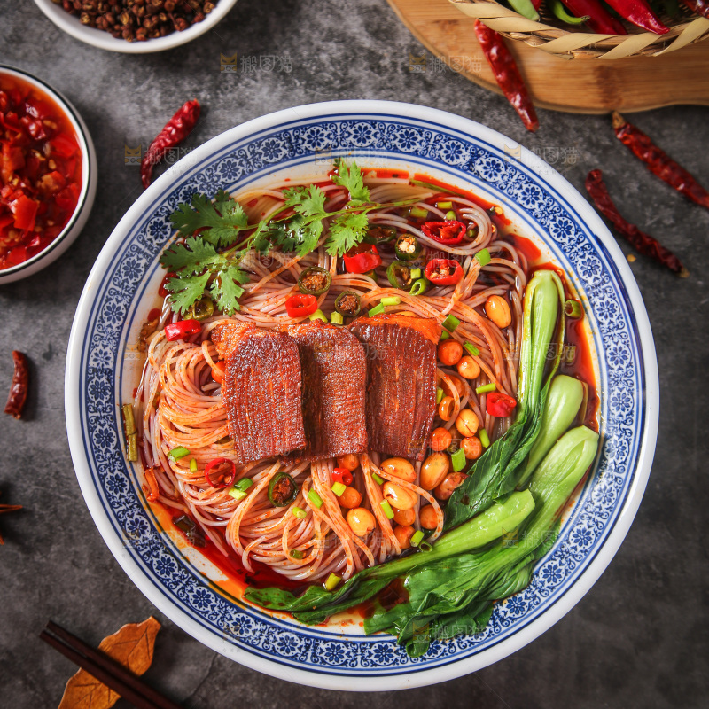 碗里的牛肉粉