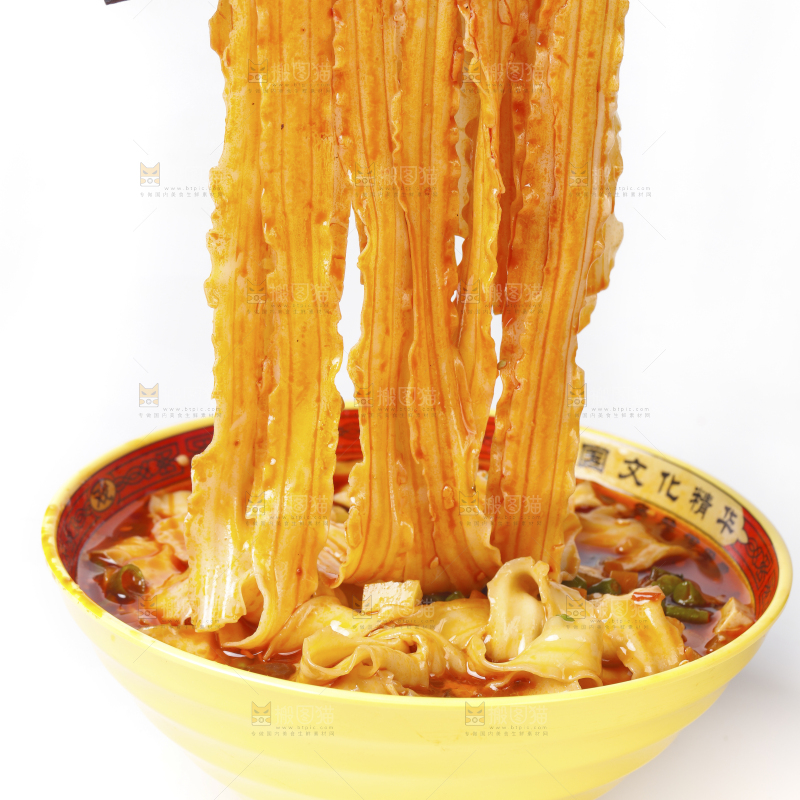 碗里装着臊子面
