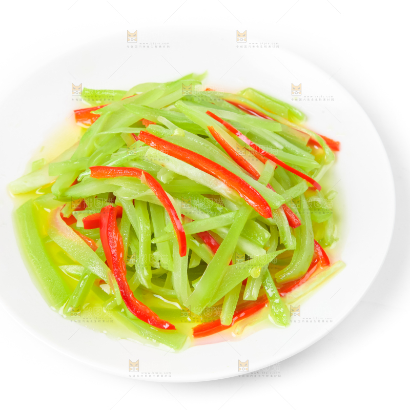 白底上放着一盘炒莴笋