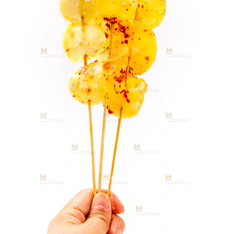 手拿钵钵鸡食材
