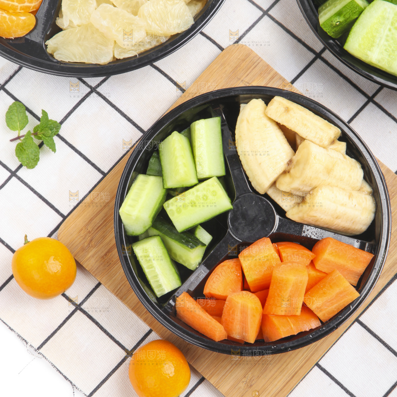 盒子里装着水果组合