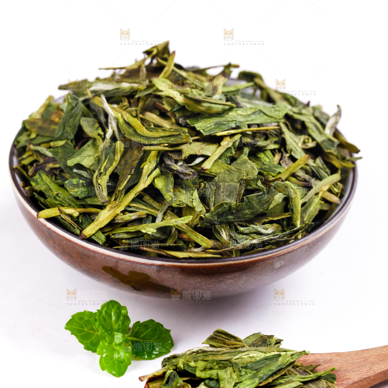 碟子里的绿茶叶