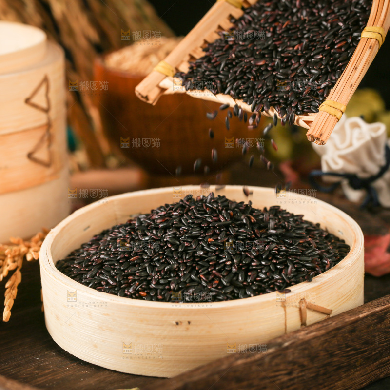 蒸笼里的黑米