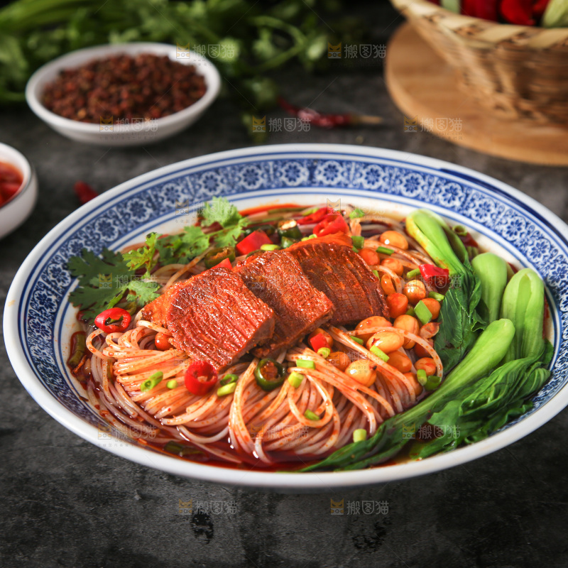 碗里的牛肉粉