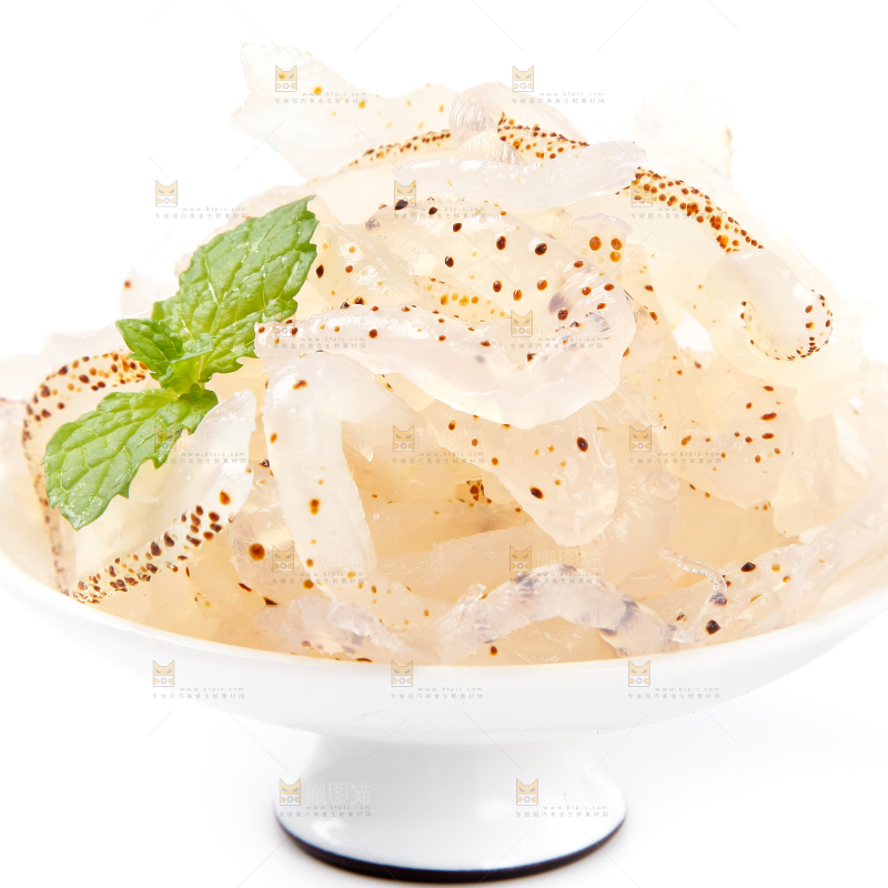 白底上的白花海蜇丝