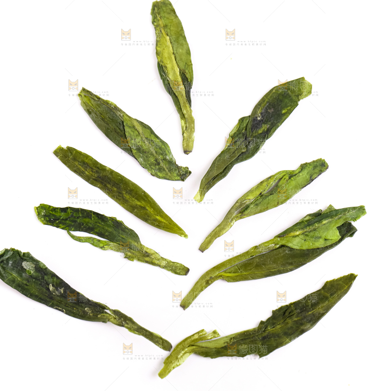 白底上的干茶叶