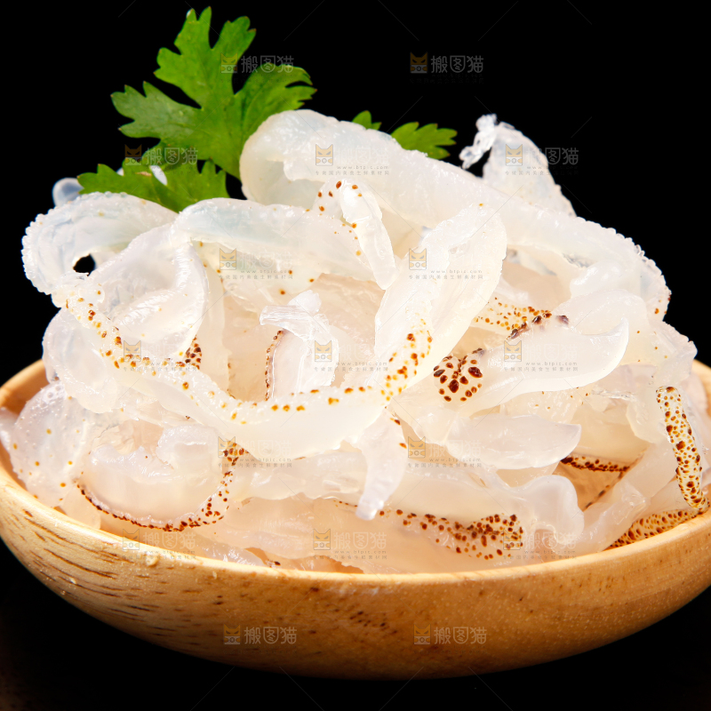 黑底上的珊瑚海蜇
