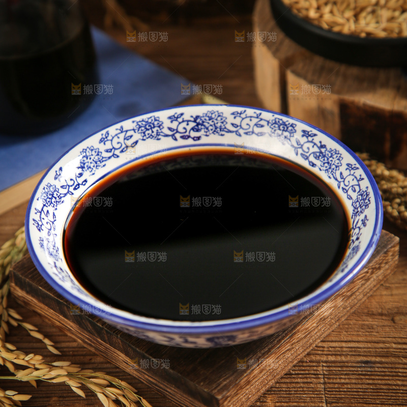 盘子里装着老陈醋