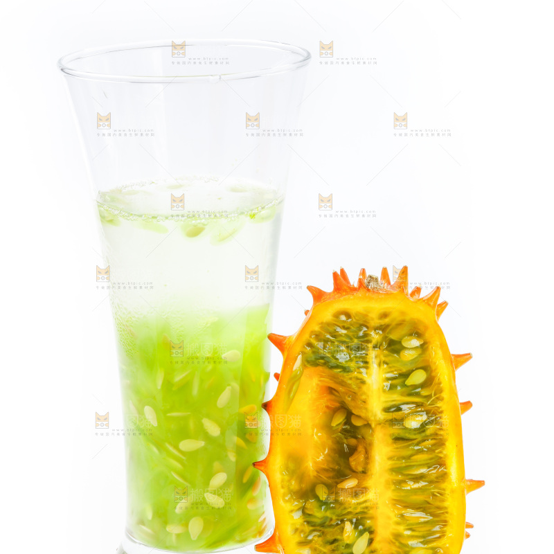 杯子里装着火参果果汁