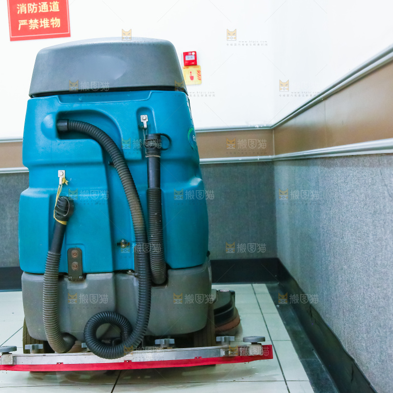 商场里的清洁车