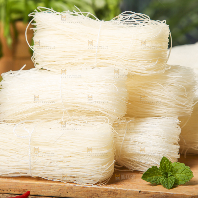 木垫上放着江西粉丝