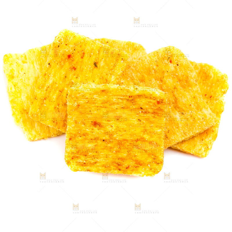 白底上放着麻辣锅巴