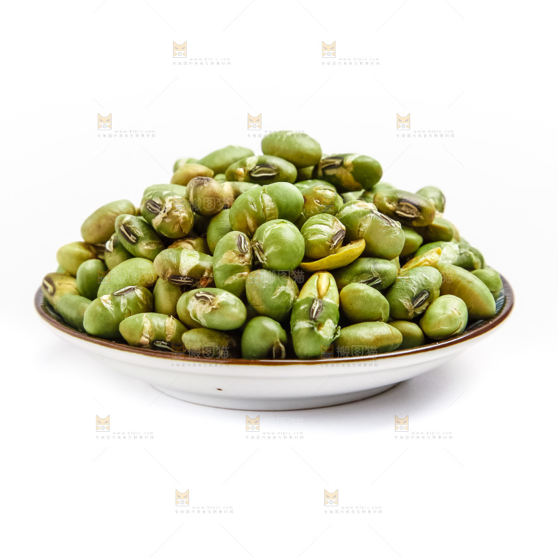 盘子里装着青豆