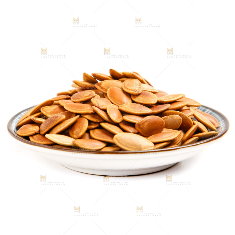 盘子里装着南瓜子