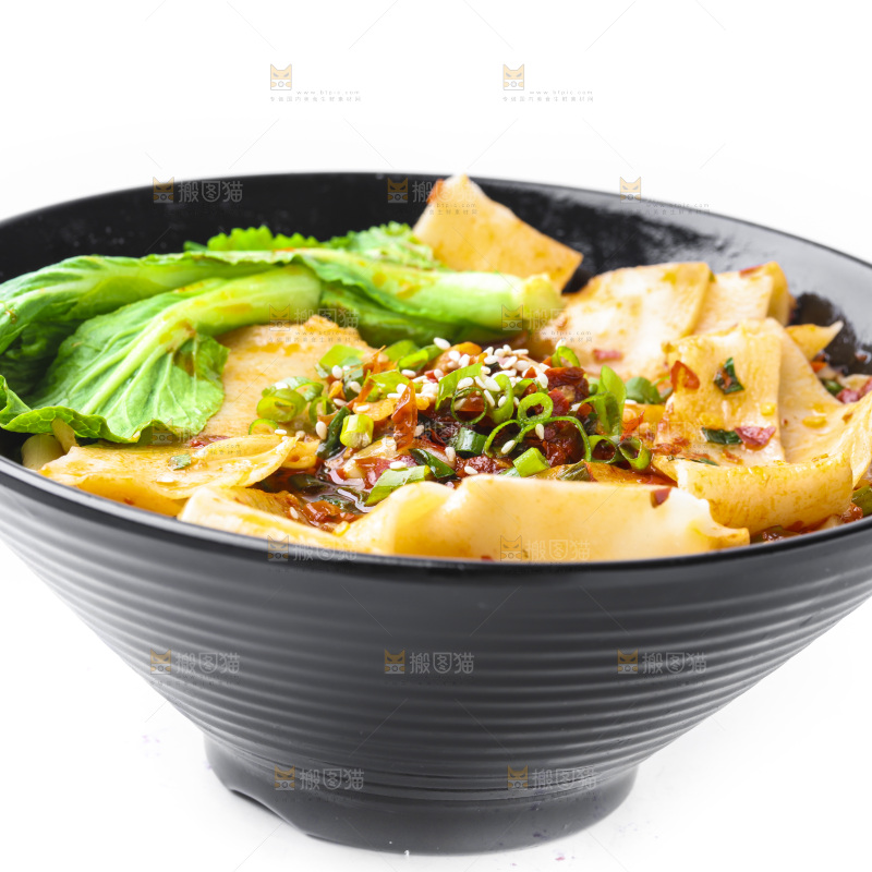 碗里的香辣手擀面