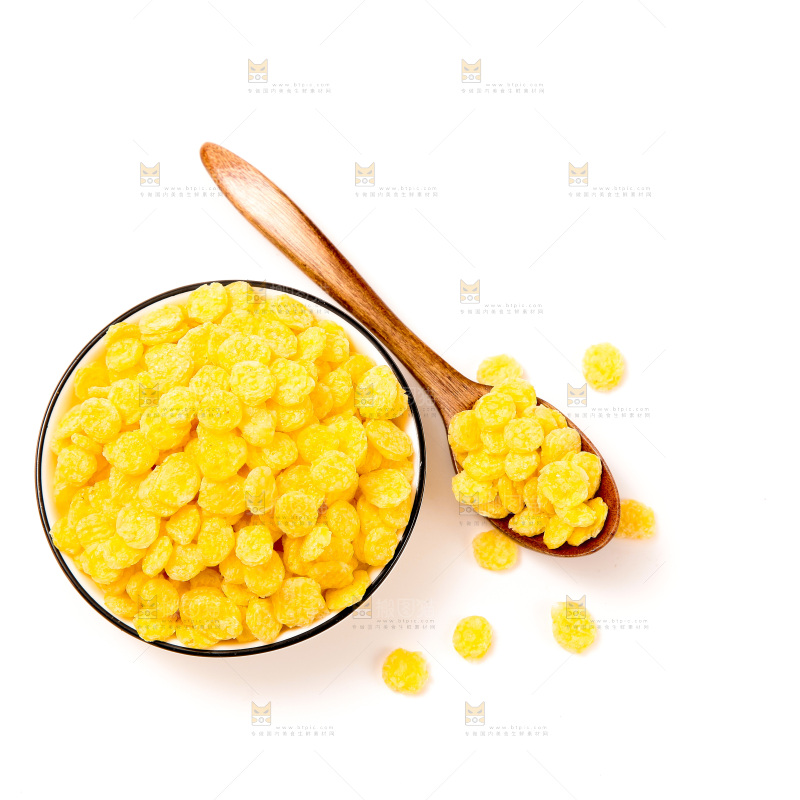 白底上放着玉米片