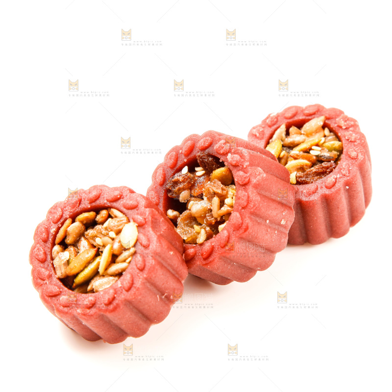 白底上的坚果月饼