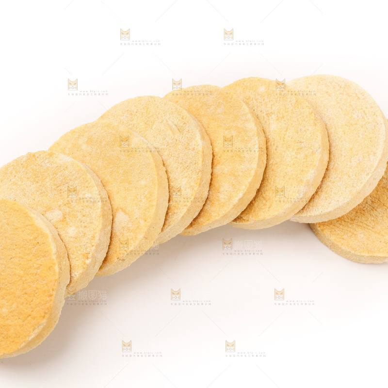 白底上的烟饼