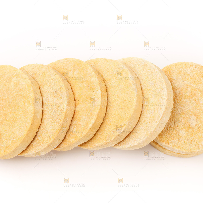白底上的烟饼