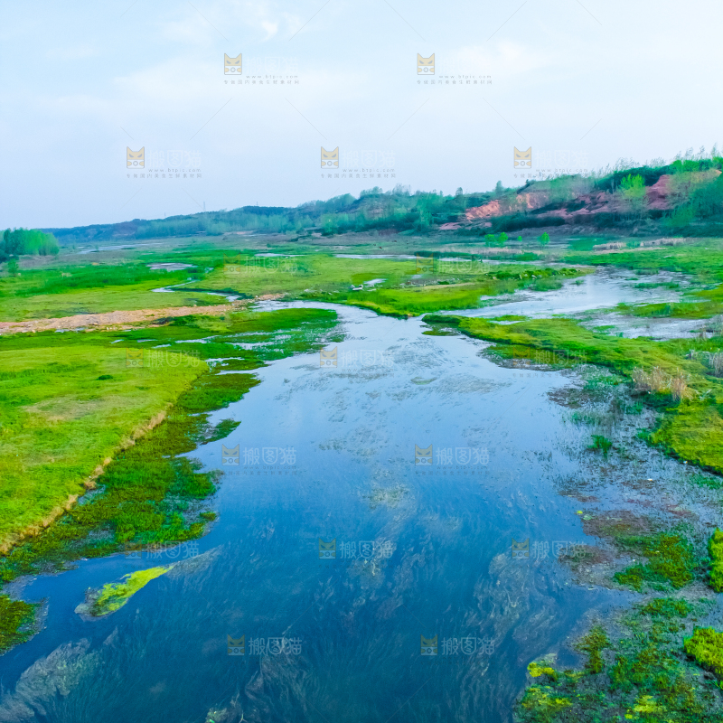一条清澈的河流