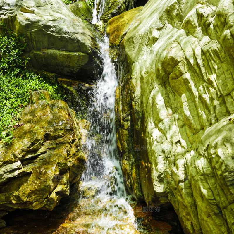 小溪流水