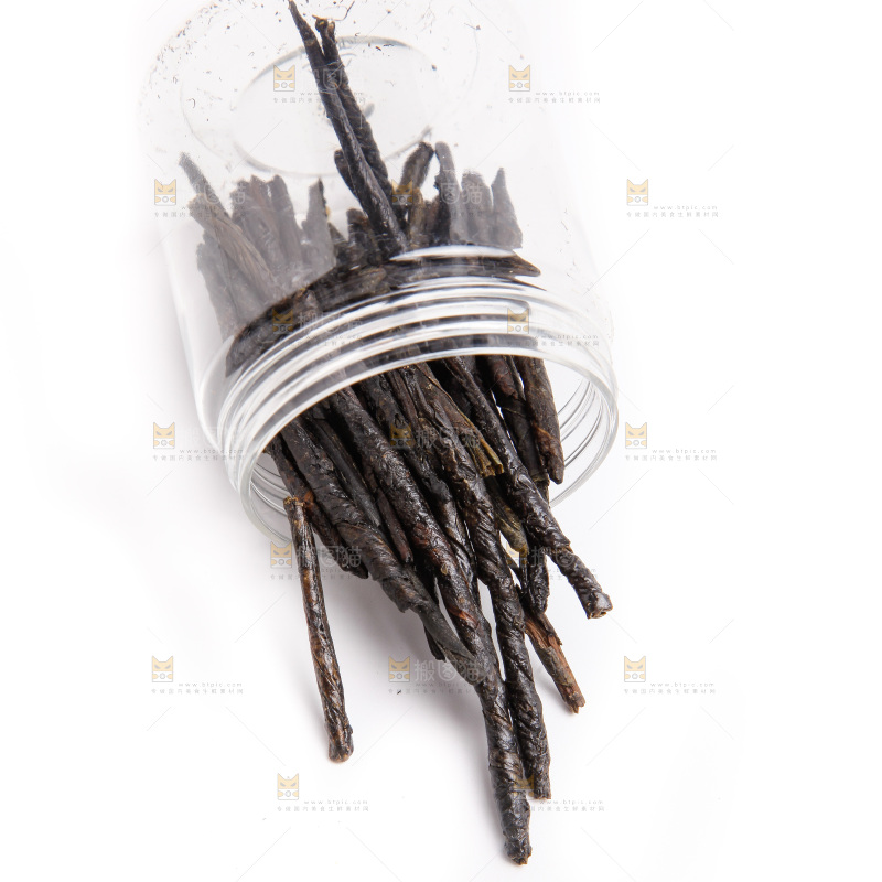 瓶子里装着苦丁茶