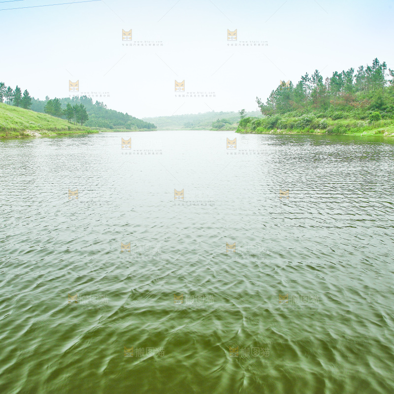 一条清澈的河流