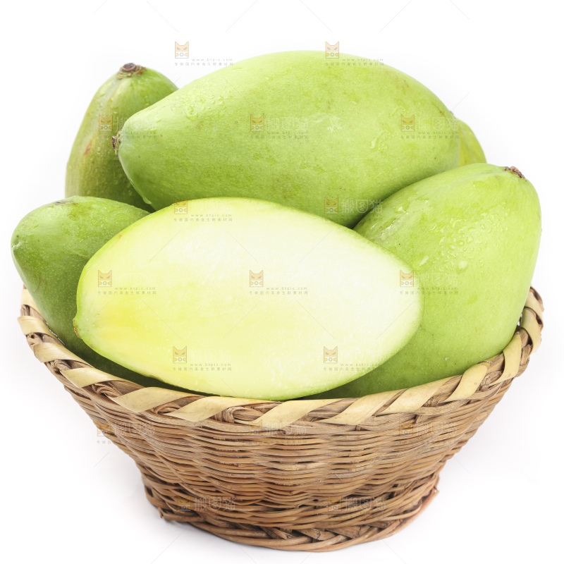 白底上放着一篮海南生吃芒果