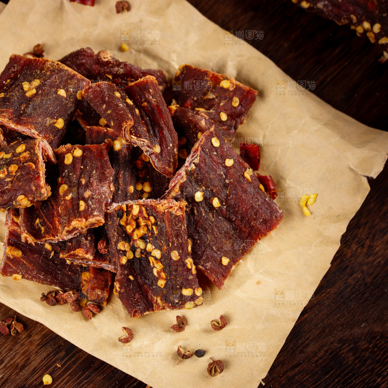 一堆麻辣牛肉干