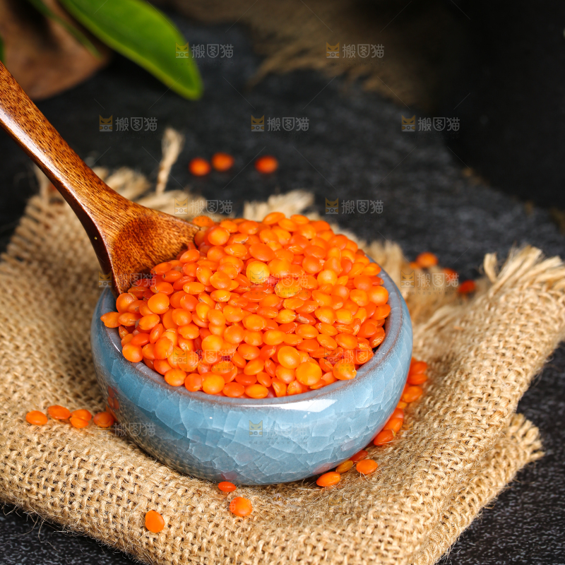 一碟番茄红扁豆