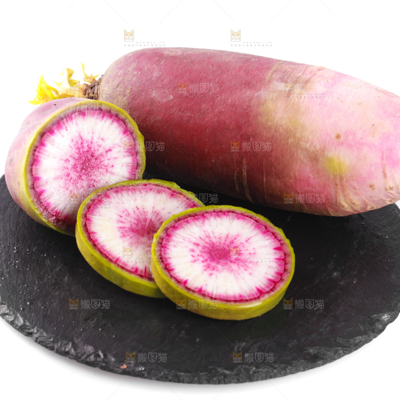 黑石板上的冰激凌甜心萝卜