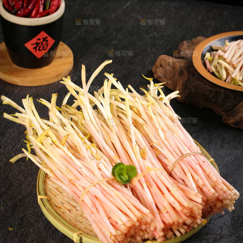 一篮鱼腥草嫩尖