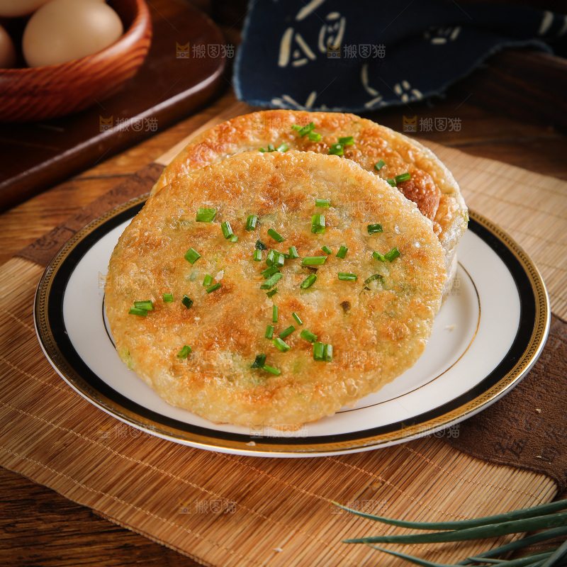 一盘葱油饼