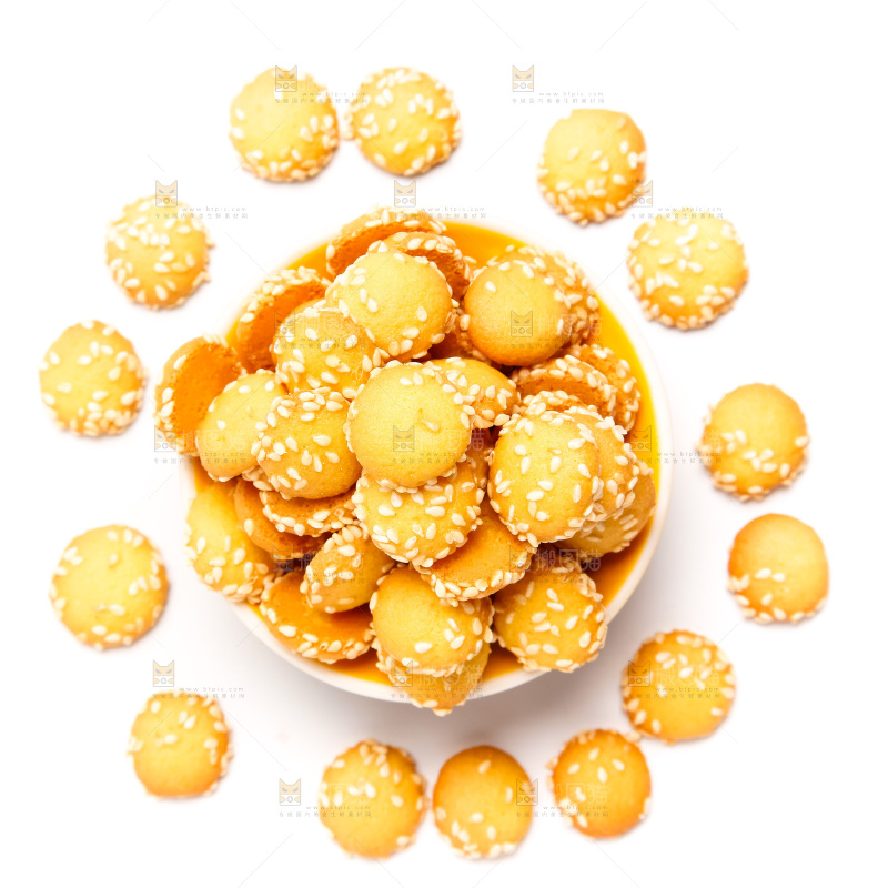 盘子里装着鸡蛋饼